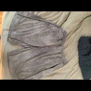 Lululemon Pace Breaker 9” Liner